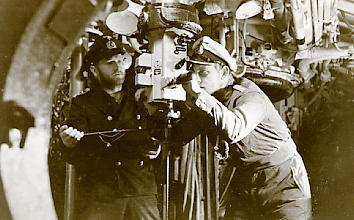 Datei:Am Sehrohr.jpg